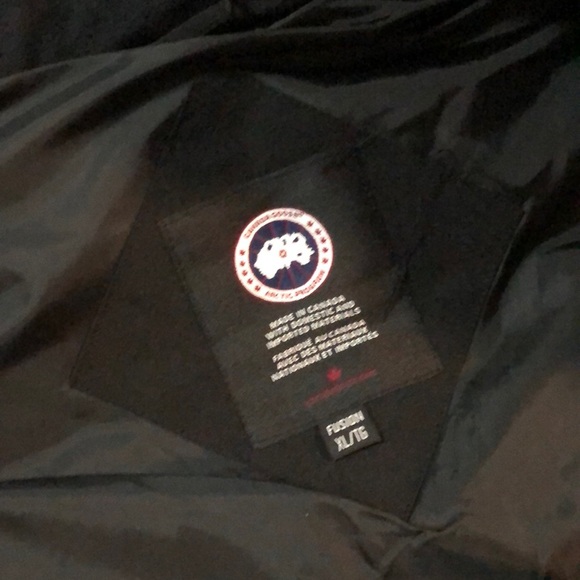 Canada goose freestyle vest sorted out in the wardrobe - Picture 7 of 8